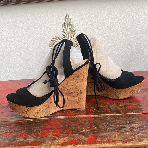 Shoe dazzle platform strappy platform sandal - Picture 3 of 5